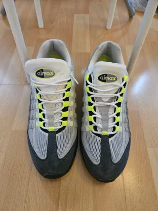 Nike Air Max neón