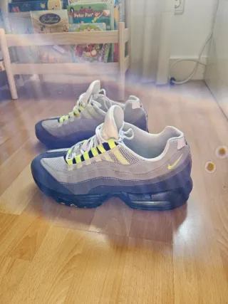 Nike Air Max neón