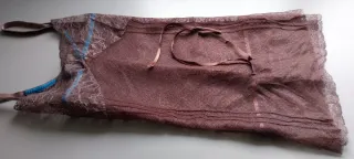 Top lencero gris con detalles