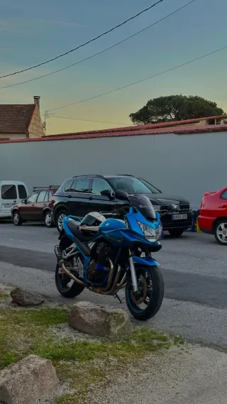 Suzuki Bandit GSF S Azul