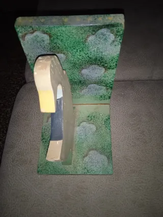 Sujetalibros de madera con pato