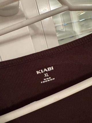 Camiseta Kiabi manga 3/4 marrón Talla M