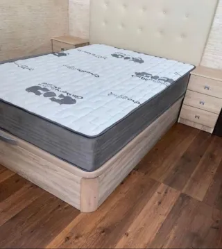 Armario blanco de madera