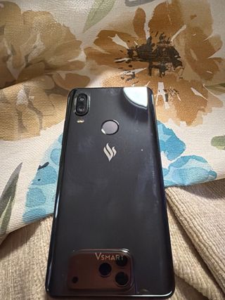 Teléfono móvil negro