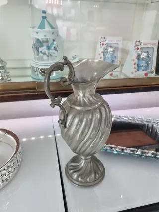 Brocca vintage peltro design rigato