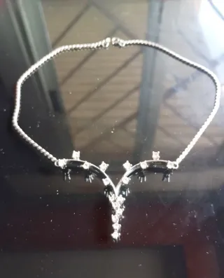 Gargantilla con circonitas