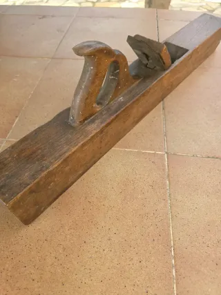 CEPILLO CARPINTERO ANTIGUO.