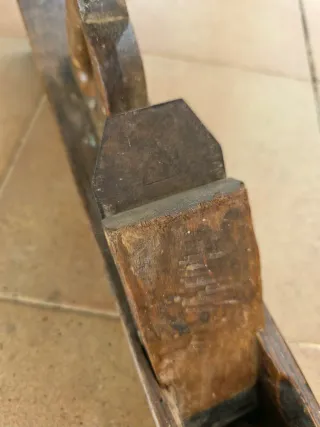 CEPILLO CARPINTERO ANTIGUO.