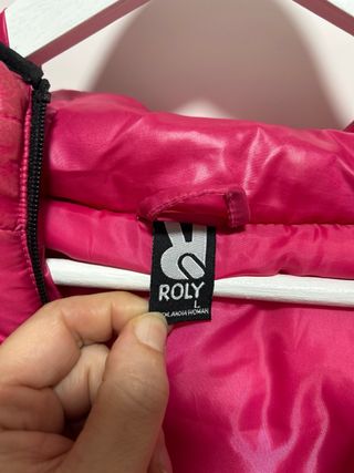 Plumas deportivo rosa con logo