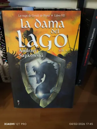 En español todos los libros de The Witcher