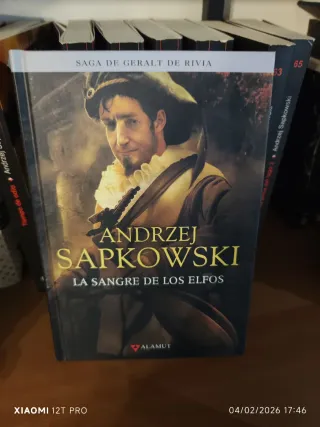 En español todos los libros de The Witcher