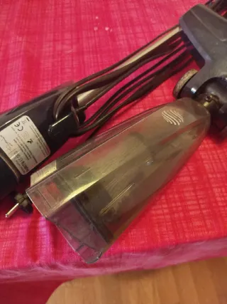 Aspiradora de mano con cable