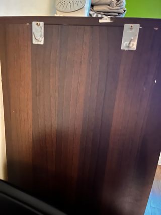 Cómoda de madera marrón