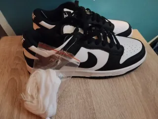 Zapatillas Nike Dunk Low Blancas y Negras