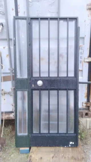 Puerta hierro y cristal doble cara