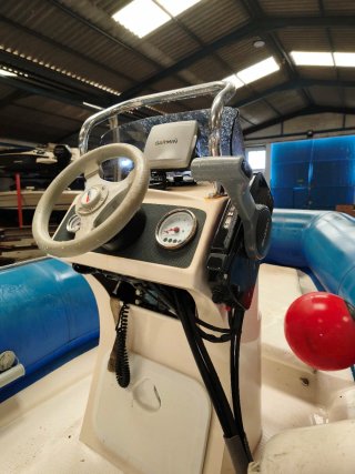NEUMATICA NEUVISA NARWHAL  MOTOR SUZUKI DF50 2006