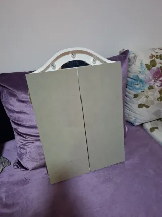 Tocador con luces y espejo