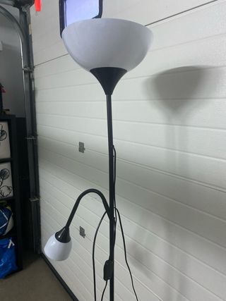 Lámpara de pie IKEA moderna
