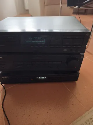 Conjunto Hi-Fi Philips CD + Ampli + Tuner