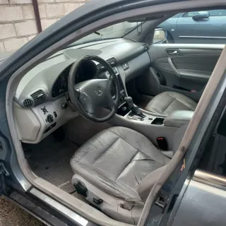 Mercedes-Benz Clase C 2005
