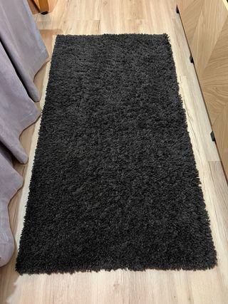 Alfombra de dormitorio negra