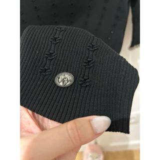 Top de punto Chanel negro
