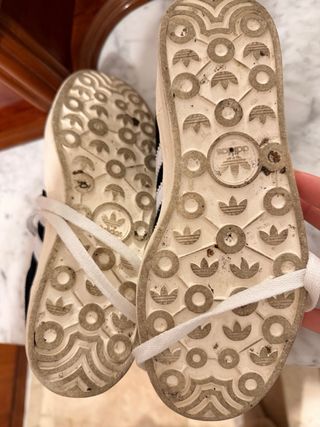 Adidas Gazelle Plataforma Negro son de HACOO