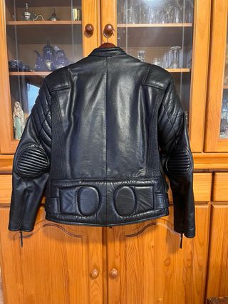 Cazadora Piel Moto Negra. Nuevo sin etiquetas.
