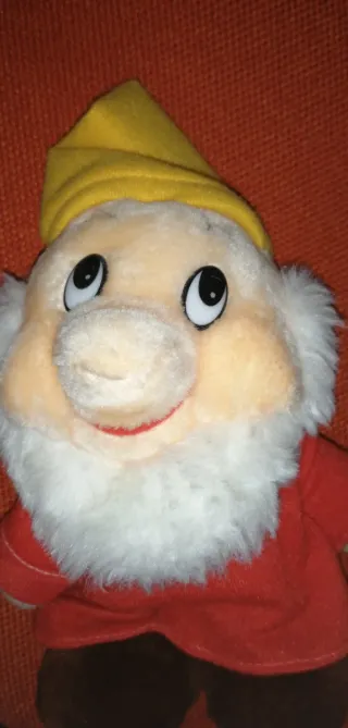 Peluche Gnomo Giallo Rosso
