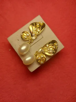 Pendientes Mariposa Perlas Brillantes