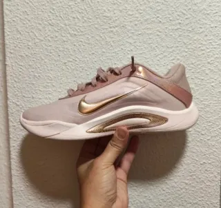 Nike A' One Oro Rosa Talla 39