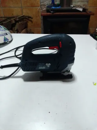 Sierra de calar Bosch GST8000E