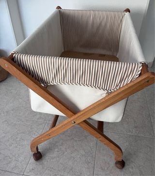 Moisés de madera para bebé
