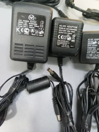 Lote de cargadores varios