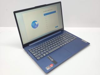 pc portatil lenovo slim 3 15amn8