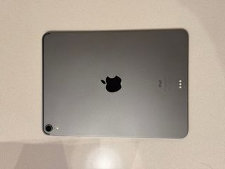 iPad Pro 11 64GB + Apple Pencil + Teclado