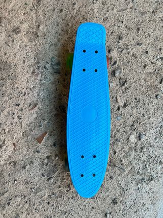 Monopatín azul para niños