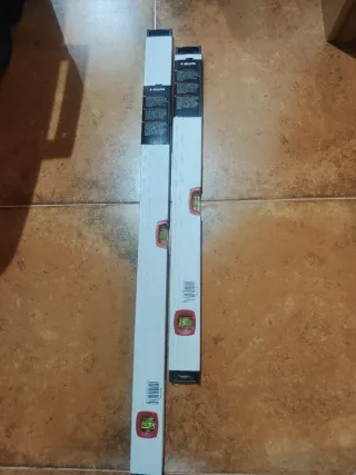 2 Niveles de burbuja aluminio 60mm y 80mm