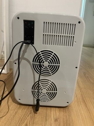 Mini nevera Cecotec 20L