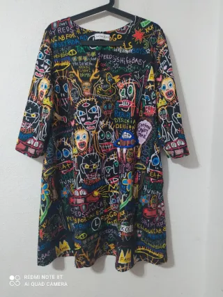 Vestido KOKER Talla L Estampado Graffiti