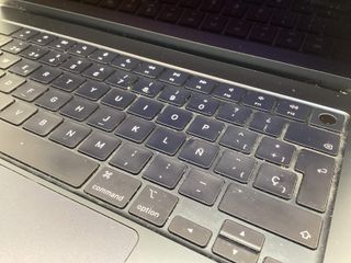 portatil apple apple macbook air m3 8-core 4.0 15 (10gpu) (2024) (a3114)