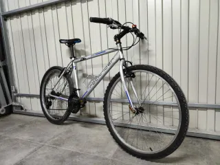 Bicicleta Rockrider 5.0 Plata