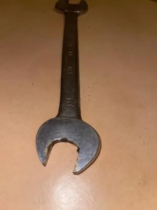 Chiave inglese in acciaio