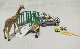 Coche Zoo Playmobil con remolque y jirafa