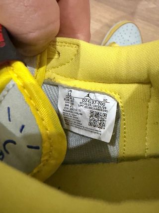 Zapatillas Nike Jordan 1 Low Amarillas y Azules