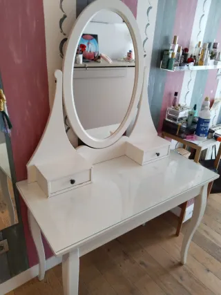 Tocador Blanco y Rosa con Espejo