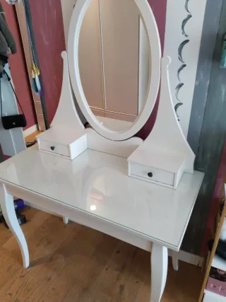 Tocador Blanco y Rosa con Espejo