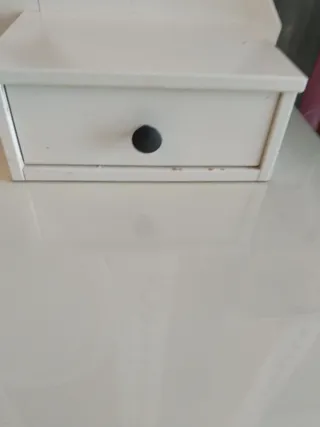 Tocador Blanco y Rosa con Espejo