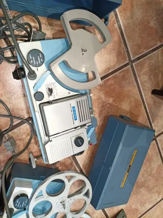 2 Proyectores Ricoh y Cintas