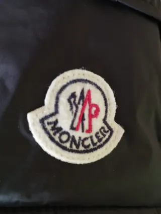 Moncler Maya 70 | Plumífero negro | Talla 1 (S)